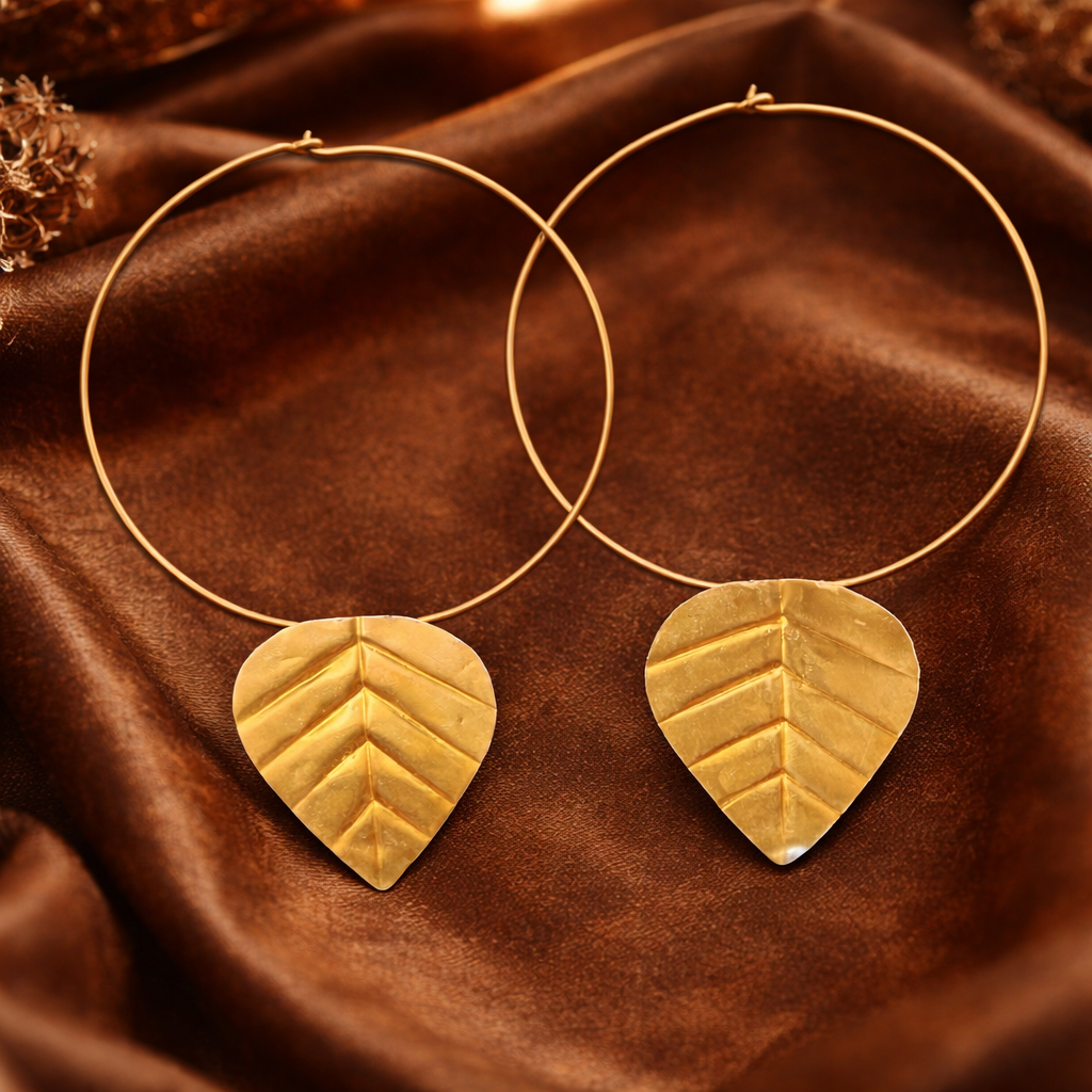 Golden leaf earrings - Image 2