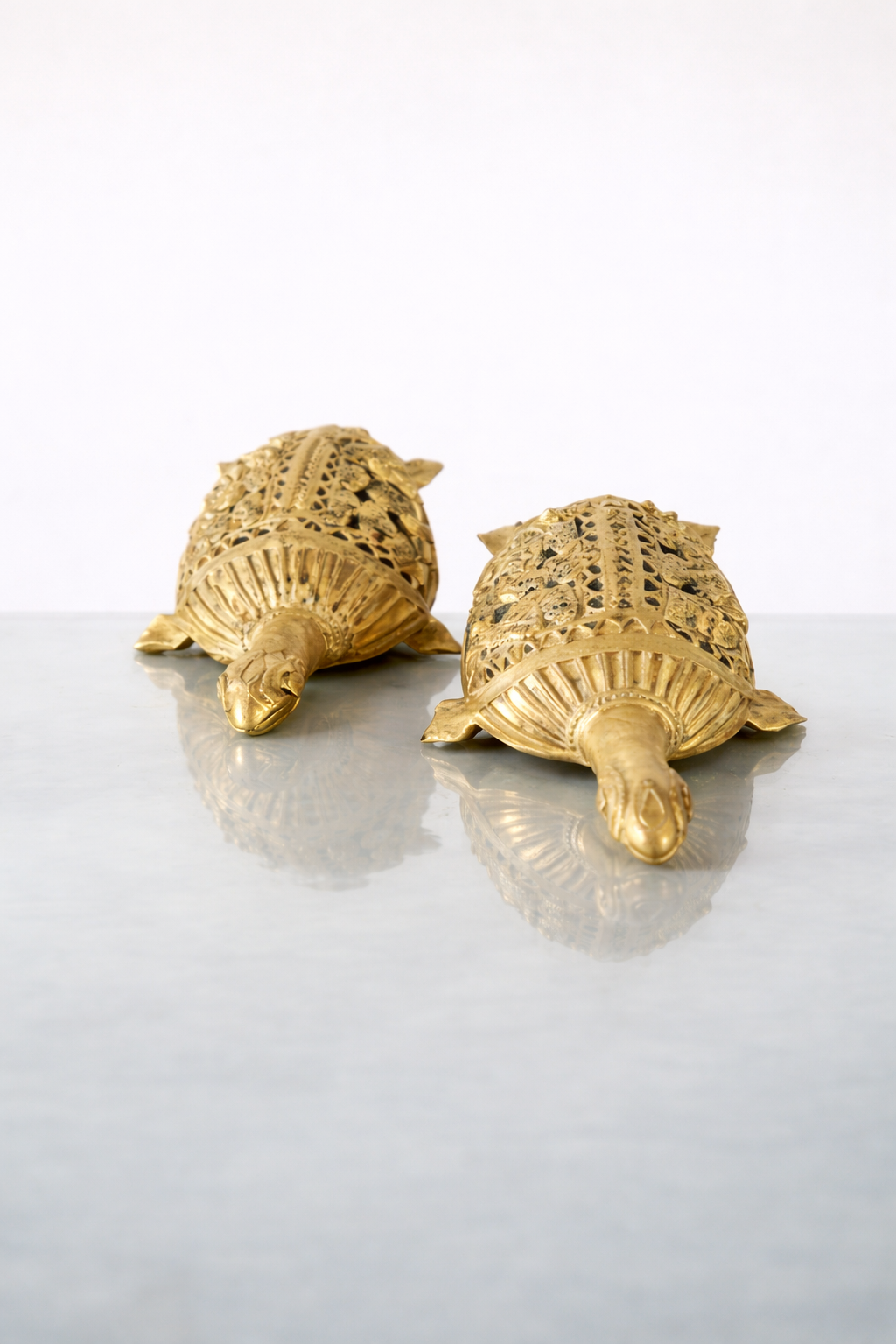 Handcrafted Dhokra Brass Tortoise – 5 x 3.5 Inches – Tribal Art Figurine for Home Decor & Gifting