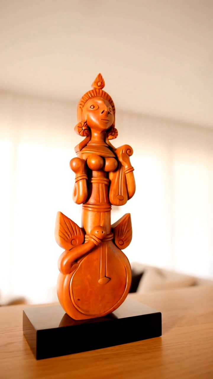 Terracotta Veena Saraswati – Handcrafted Clay Idol - Image 3